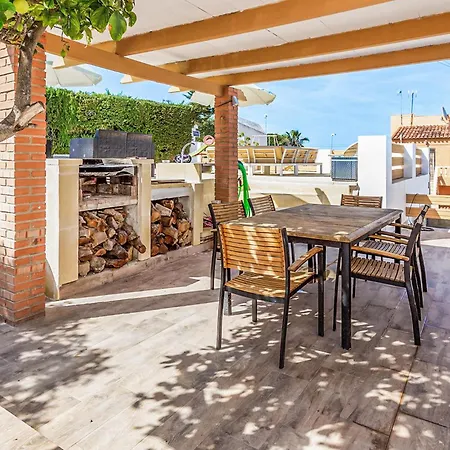 Amazing In With Wifi Vakantiehuis Torrevieja