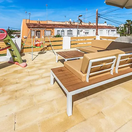 Vakantiehuis Amazing In With Wifi Torrevieja